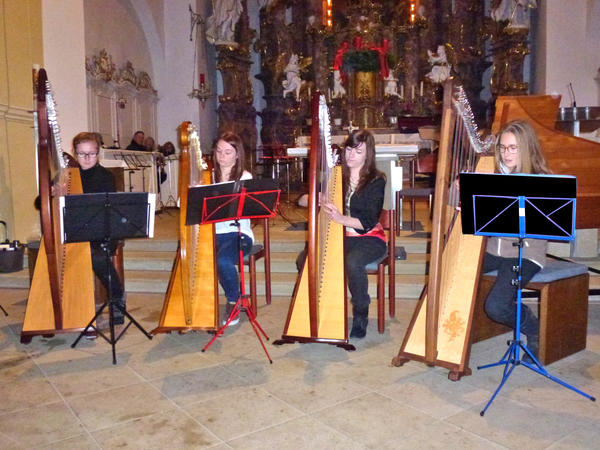 Harfenensemble (v. l. n. r.): Luisa Bier, Corinna Zolleiß, Franziska Stieg, Sophia Christa