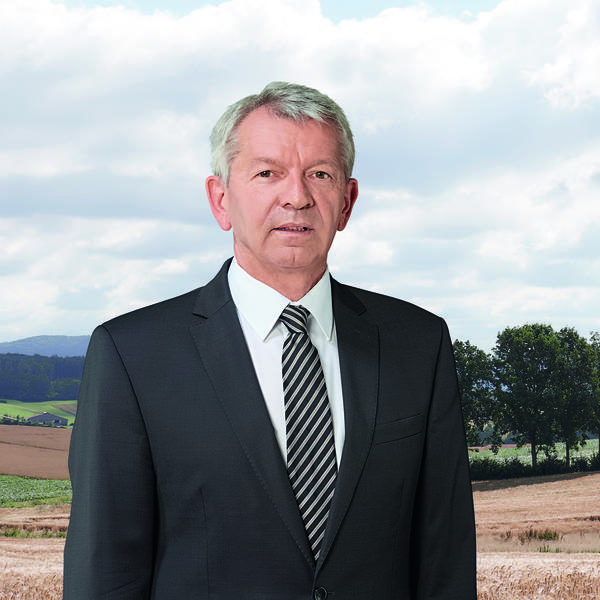 Bild vergr&ouml;&szlig;ern: Landrat Trauer
