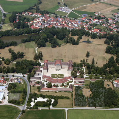 Bilck auf Schloss Pommersfelden von oben