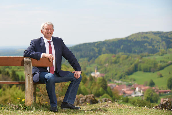 Bild vergr&ouml;&szlig;ern: Landrat - Landschaft