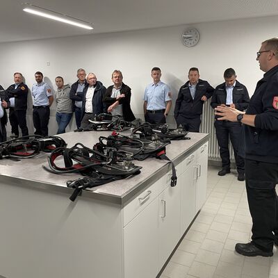 Bild vergr&ouml;&szlig;ern: Rundfahrt Feuerwehrschule und Atemschutzzentrum