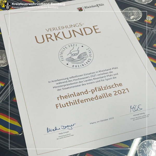 Bild vergr&ouml;&szlig;ern: Ehrung_Fluthelfer