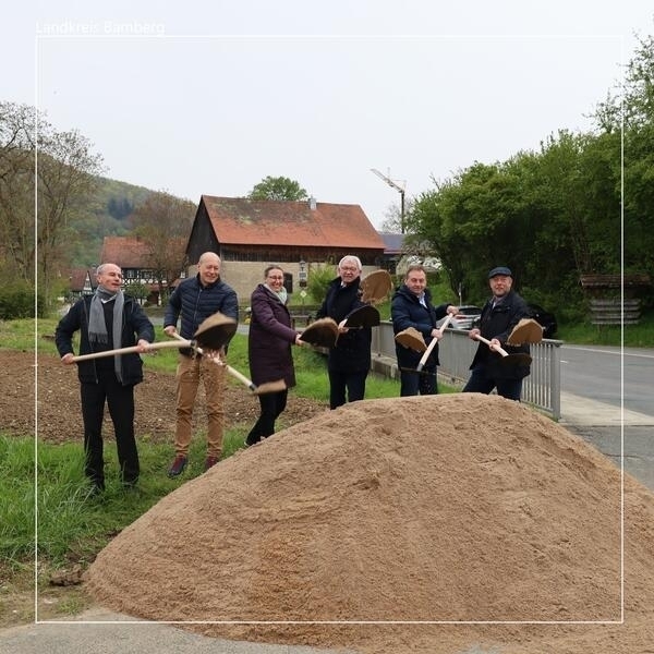 Bild vergr&ouml;&szlig;ern: Spatenstich Deichselbachbrücke in Frankendorf