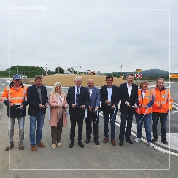 Bild vergr&ouml;&szlig;ern: Verkehrsfreigabe Kreisverkehr Altendorf