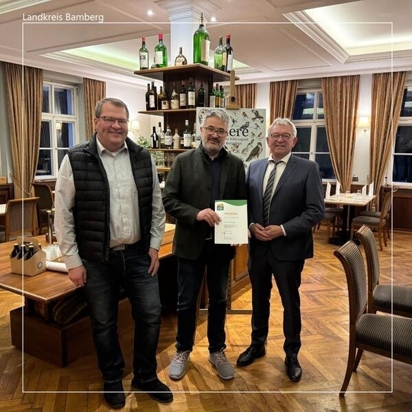 Bild vergr&ouml;&szlig;ern: Hotel Schloss Burgellern für Umweltengagement ausgezeichnet