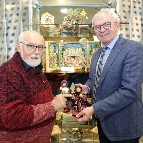Bild vergr&ouml;&szlig;ern: Krippenkunst im Landratsamt