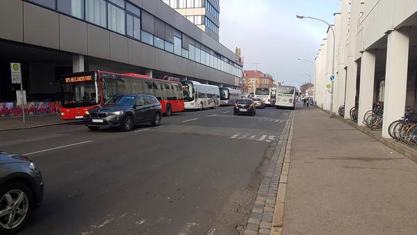 Bild vergr&ouml;&szlig;ern: Regionaler Omnibusbahnhof
