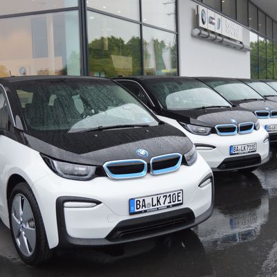 Bild vergr&ouml;&szlig;ern: Elektroauto Flotte