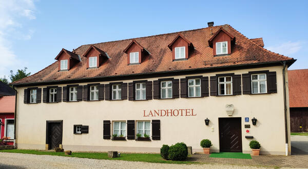 Landhotel Schloss Buttenheim - Außenansicht
