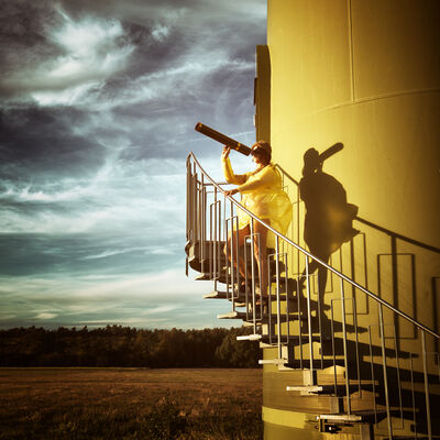 Bild vergr&ouml;&szlig;ern: »Vier Rapunzel und ein Prinz« - Malerei-Photographie-Skulpturen