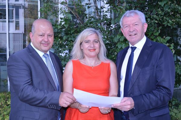 Bild vergr&ouml;&szlig;ern: MdL Holger Dremel, Staatsministerin Melanie Huml, Landrat Johann Kalb