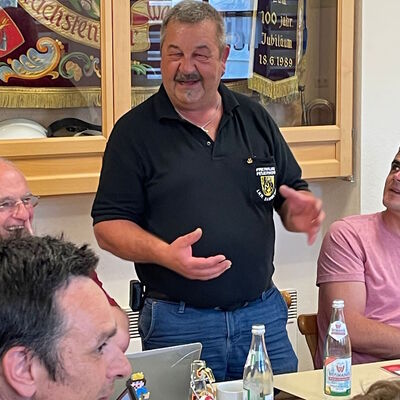 Bild vergr&ouml;&szlig;ern: KBM a. D. Manfred Friedrich