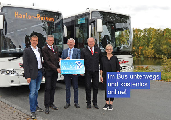 Im Bus unterwegs und kostenlos online