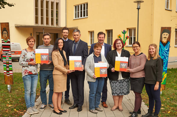 Bild vergr&ouml;&szlig;ern: Bildungspass