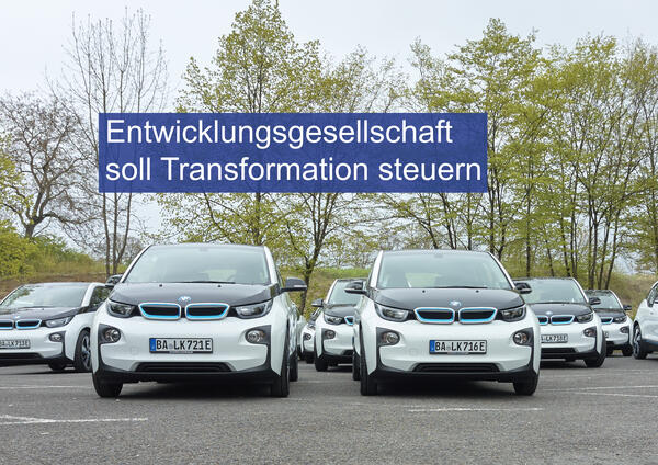 Bild vergr&ouml;&szlig;ern: E-Auto