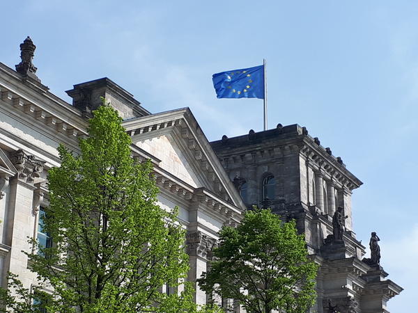 Bild vergr&ouml;&szlig;ern: Europafahne