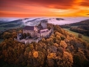 Bild vergr&ouml;&szlig;ern: Burg