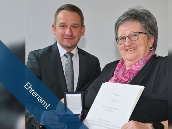 Bild vergr&ouml;&szlig;ern: Ehrenzeichen des Bayerischen Ministerpräsidenten für Christine Köhler