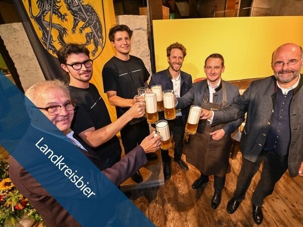 Bild vergr&ouml;&szlig;ern: Landkreisbier: Gemeinschaftlicher Gerstensaft „Bassd zam“