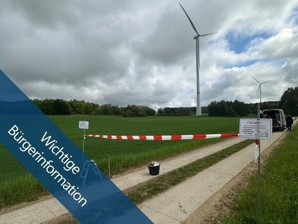 Bild vergr&ouml;&szlig;ern: Revisionsarbeiten an Windkraftanlage